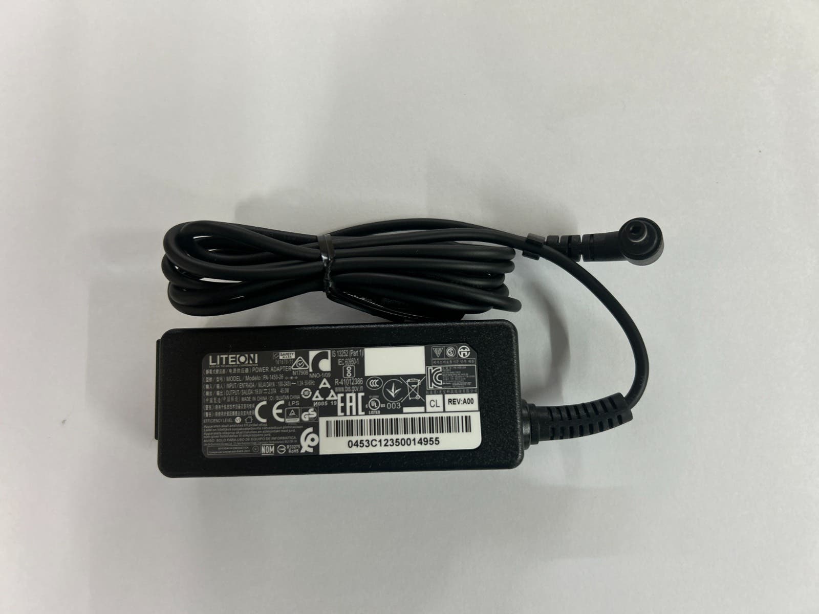 

AC ADAPTER 45W A18-045N2 A 19V 2.37A DC I/O M3P 2