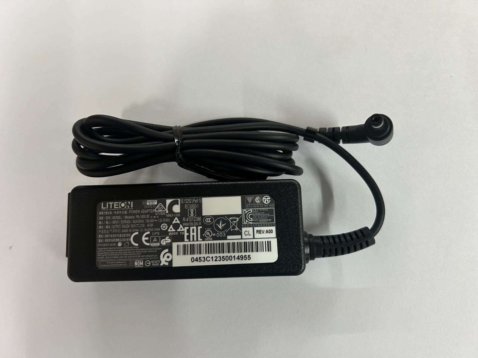 

AC ADAPTER 45W A18-045N2 A 19V 2.37A DC I/O M3P 2